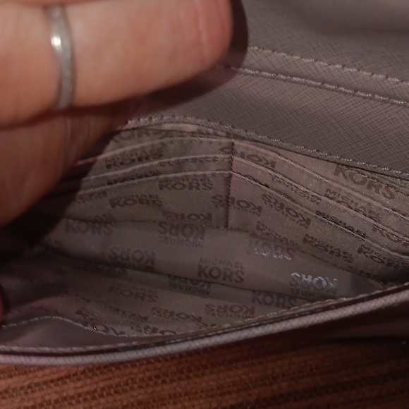 MICHAEL MICHAEL KORS EUC GRAY SAFFIANO LEATHER TOTE BAG - Picture 10 of 15